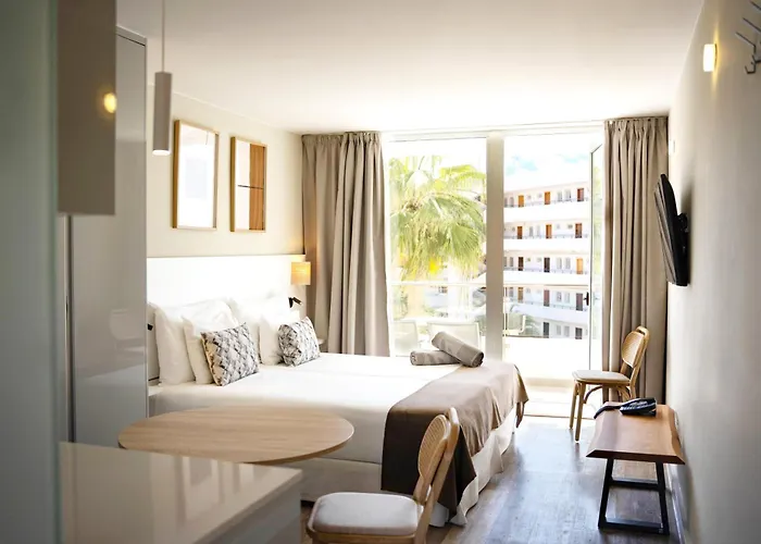 Coral Ocean View - Adults Only