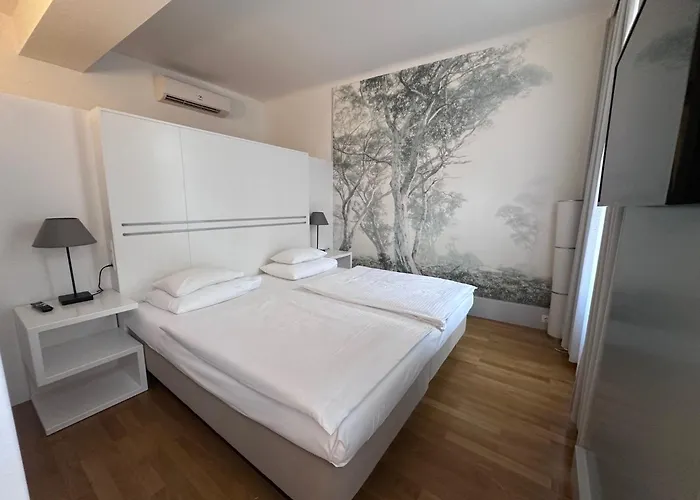 Hotel Caroline