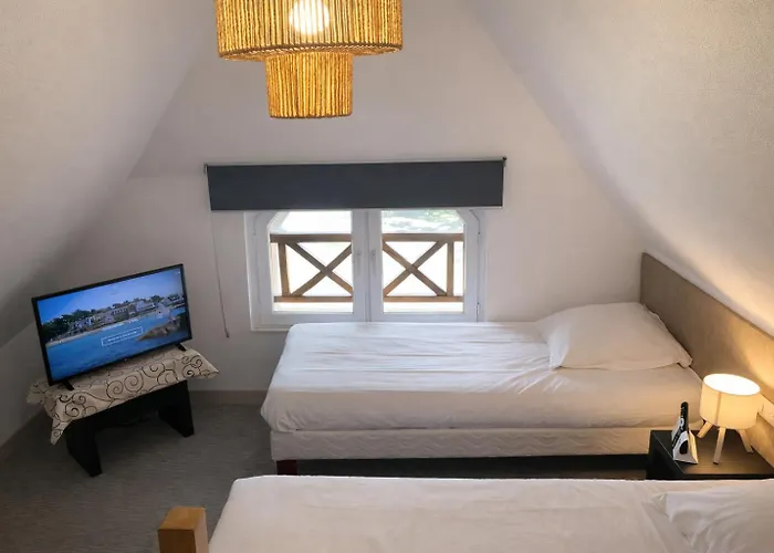 Logis Hotel Saint Guirec Et De La Plage