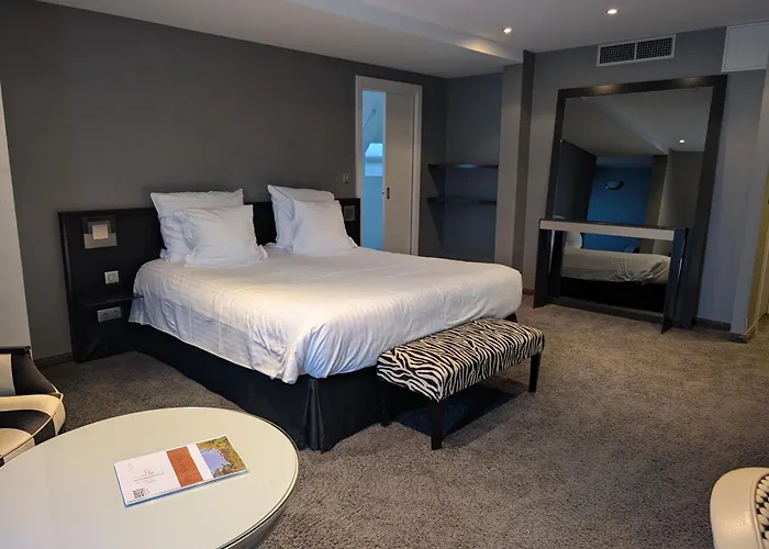 Logis Hotel Le Parc & Spa