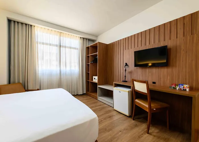 Vitoria Praia Hotel