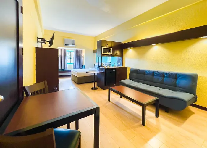 Microtel By Wyndham Cabanatuan