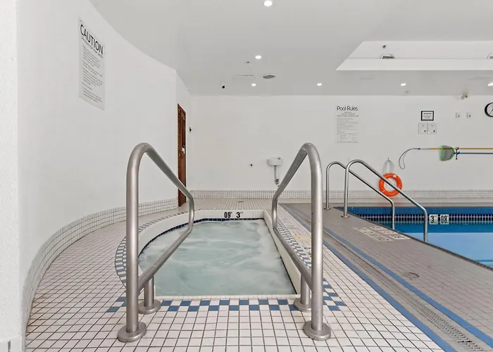 Holiday Inn Express And Suites Surrey By Ihg