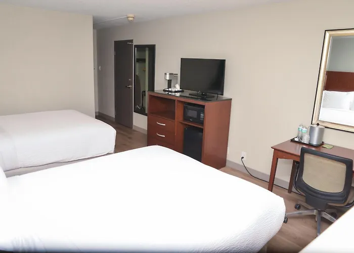 Holiday Inn Blmgtn Arpt South - Mall Area By Ihg
