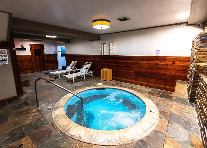 The Mammoth Creek Inn