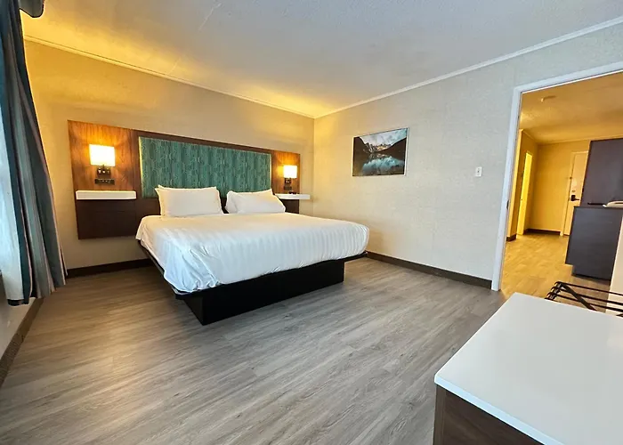 Travelodge By Wyndham Amherst