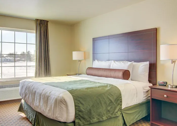 Cobblestone Inn & Suites - Carrington