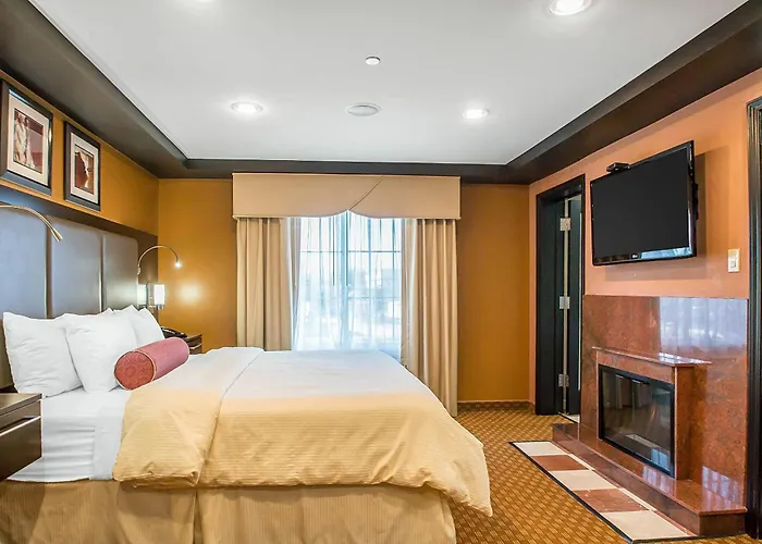 Clarion Inn Elmhurst - Oak Brook Near I-88, I-290, I-294