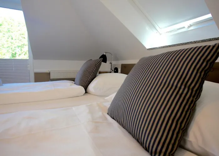 Victoria Suites