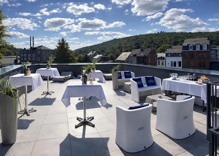La Reine Hotel & Restaurant