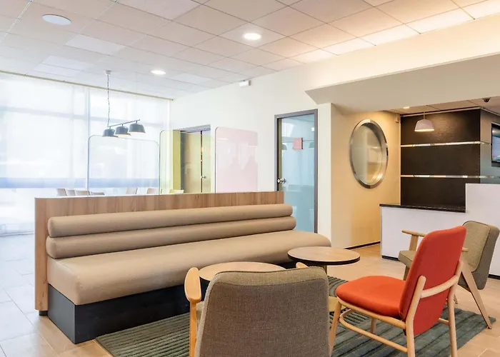 B&B Hotel Lyon Nord 4 Etoiles