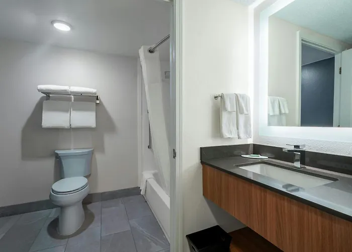 Fairfield Inn & Suites By Marriott Atlanta Kennesaw