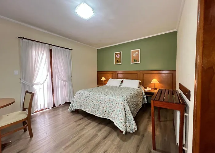Pousada Vilage Inn Campos do Jordão