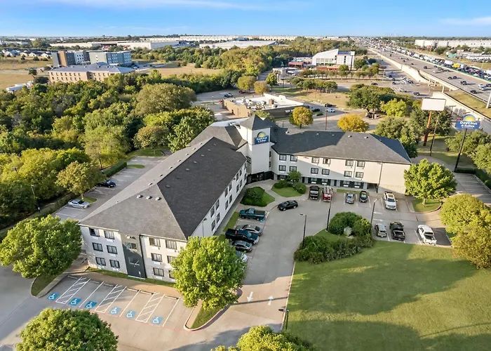 Days Inn & Suites By Wyndham Desoto