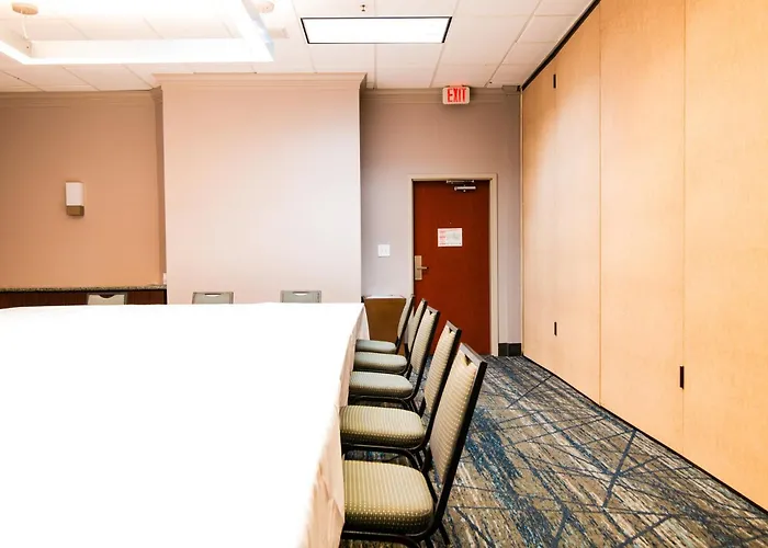 Holiday Inn Express & Suites College Station By Ihg