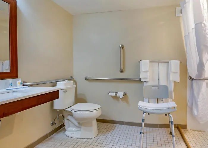 Comfort Inn & Suites Wilkes Barre - Arena