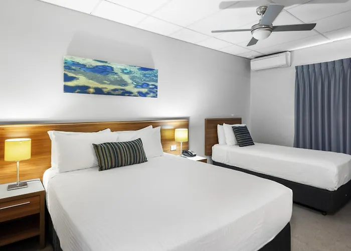 Ocean Centre Hotel