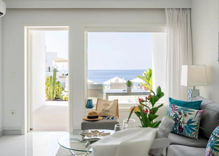 Lani'S Suites De Luxe - Adults Only