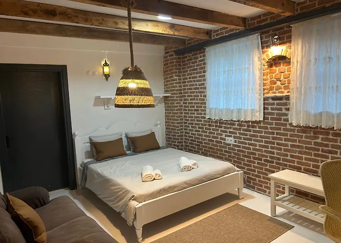 Attalos Suites Hotel