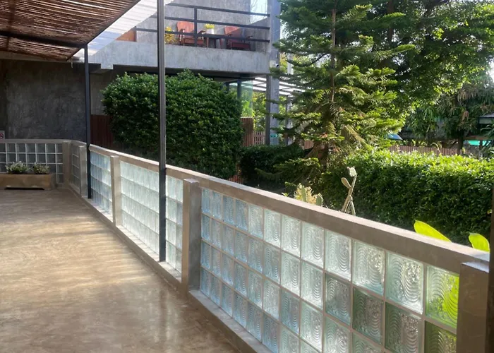 Come Moon Loft Hotel