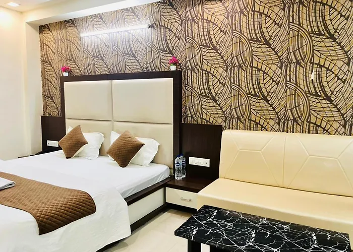 Lijoy Hotel & Restra