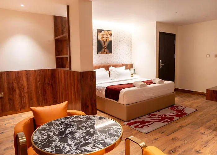 Hotel Golden Amulya Rest Wings Near International Airport