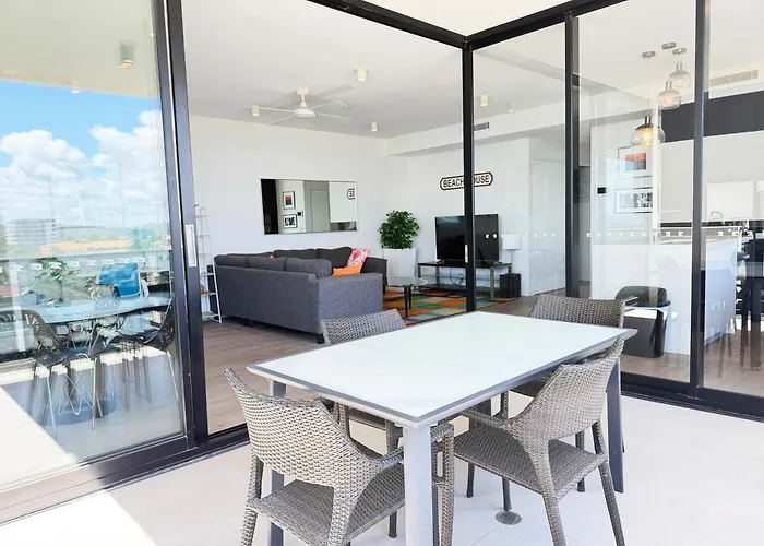 5Th Floor Beachside Ocean View With Wi-Fi, Pool And Gym