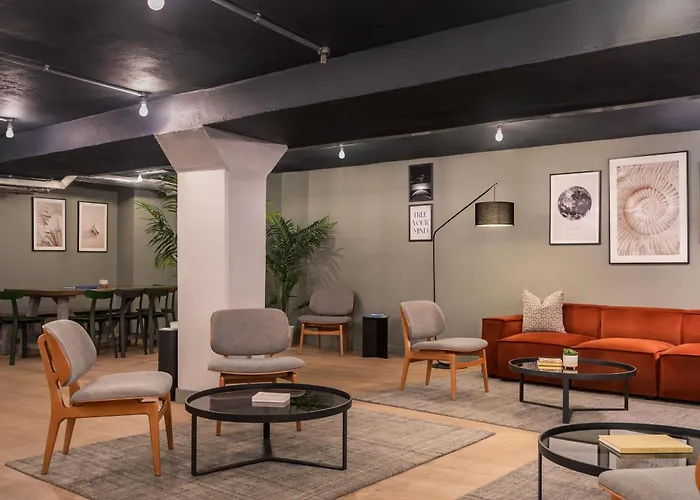 Zedwell Underground Hotel Tottenham Court Rd Londres