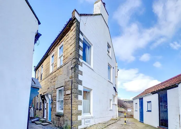 1 Bed In Whitby Oc-R049