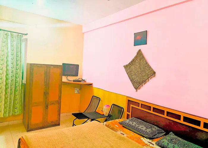 Himvadi Resorts Kausani