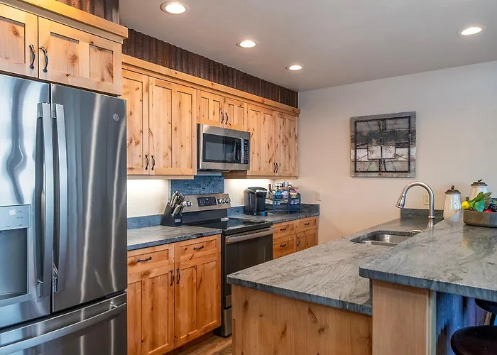 4 King Beds W Ensuites Double The Living Space!