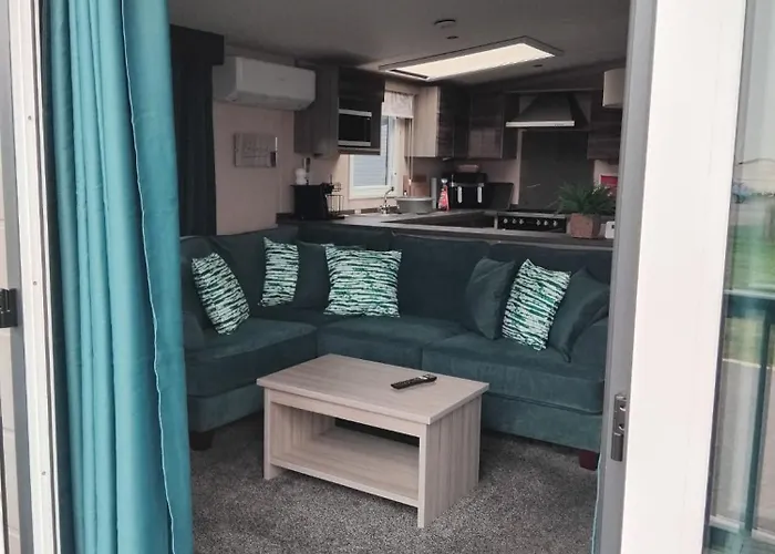 Thrillseeker - Chalet Style Caravan Next To Fantasy Island, Ingoldmells, 2 Dogs Max - East Coast Holidays