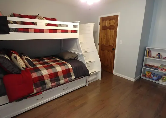 Peace Of Heaven, Modern Chic Cabin, Majestic Mountain Views, Hot Tub, Fire Pit, Outdoor Games, Close To Town