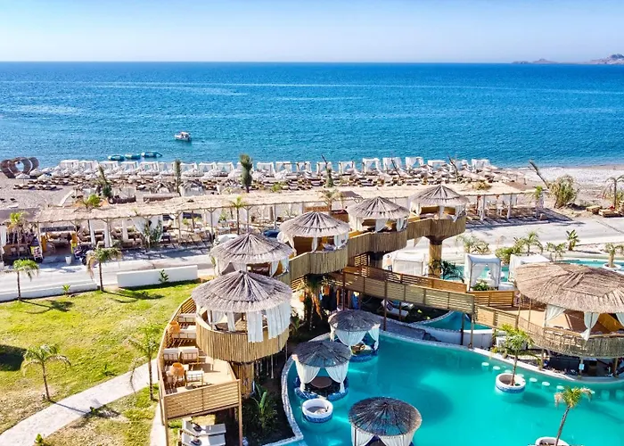Alia Beachfront Suites And Spa