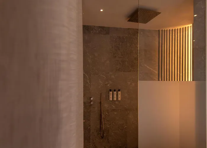 The Bank Hotel - Etruria Collection