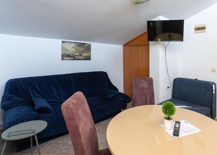 Magnolia Rooms And Apartments