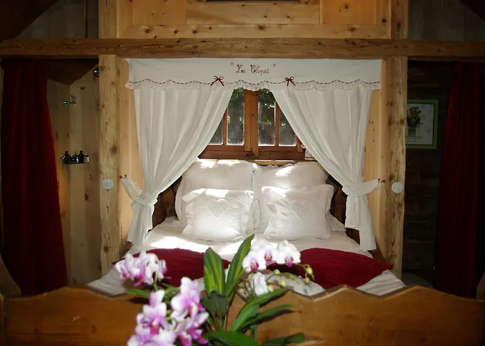 Hotel Les Chalets De Philippe Avec Jacuzzis Privatifs