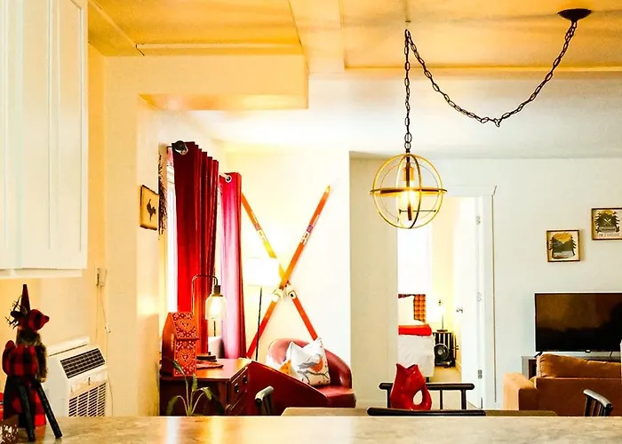 Downtown Red Room At Villages On Aurora