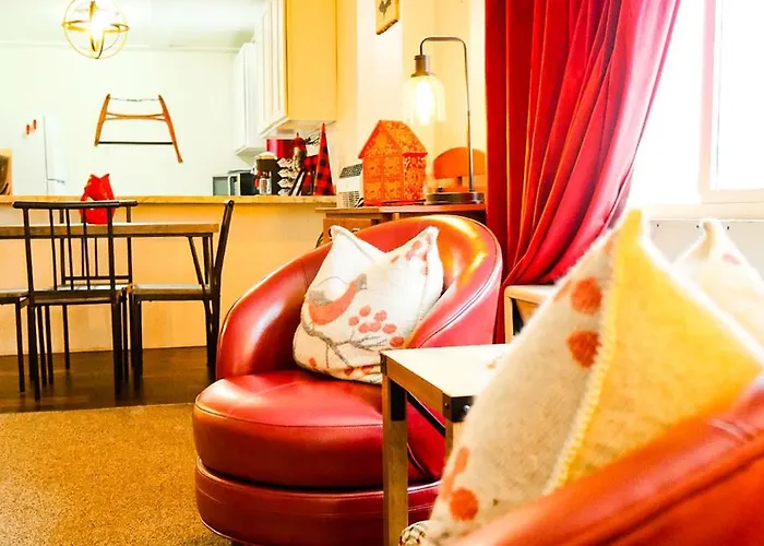 Downtown Red Room At Villages On Aurora