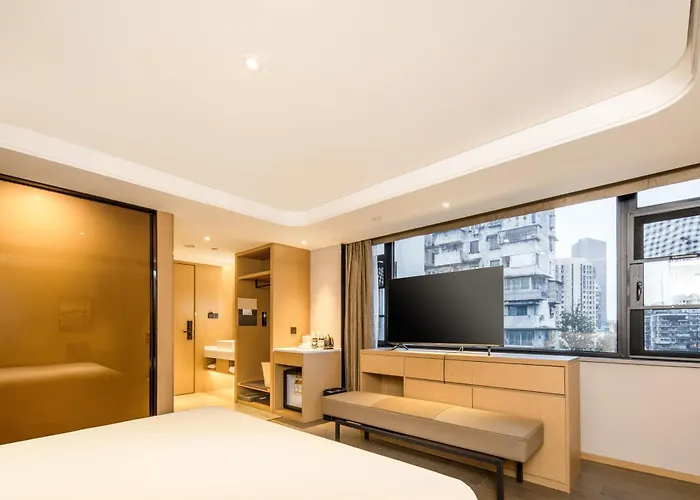 Atour Hotel Fuzhou Shangxia Hangda Road Metro Station