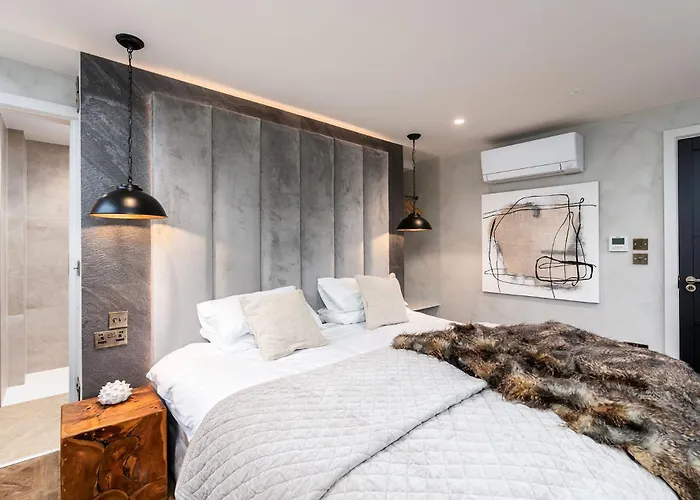 6 Star, Brand New, Stunning Luxury Suites In A Characterful Historic Manor, Blending Timeless Charm With Modern Style! Welcome To The Old School Manor, Halkyn!!