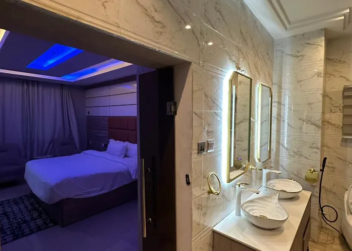 Grand Riviera Hotel