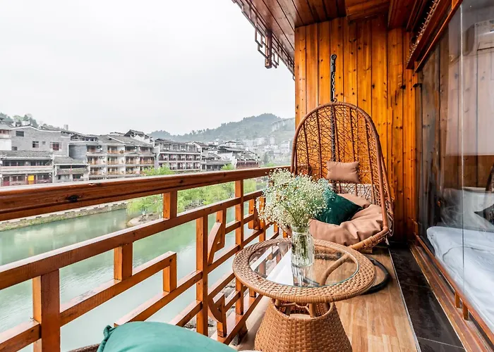 Juanzi Riverview Inn, Fenghuang Ancient City