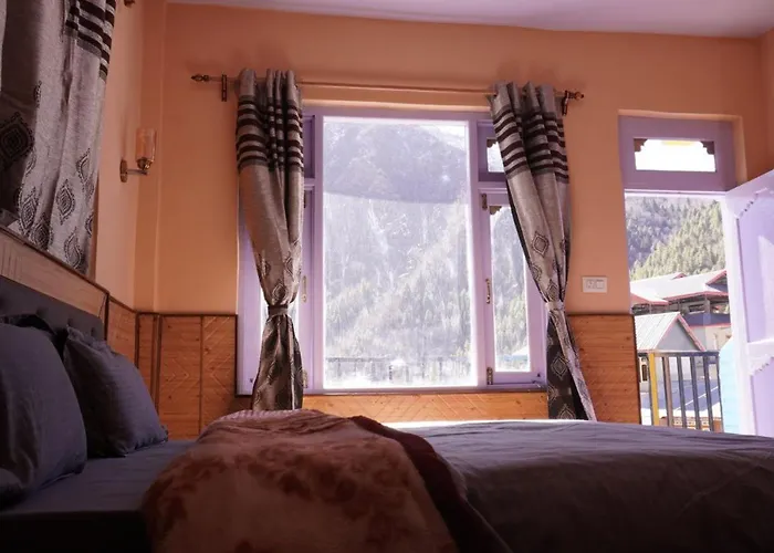Madhurvi Baker'S And Homestay