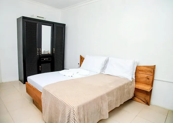 Affordable 2 Bedroom Apartment Near Stone Town