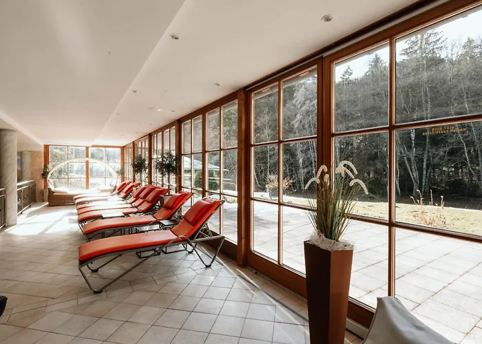 Hotel Neuhaeusl - Herzlich Familiaer