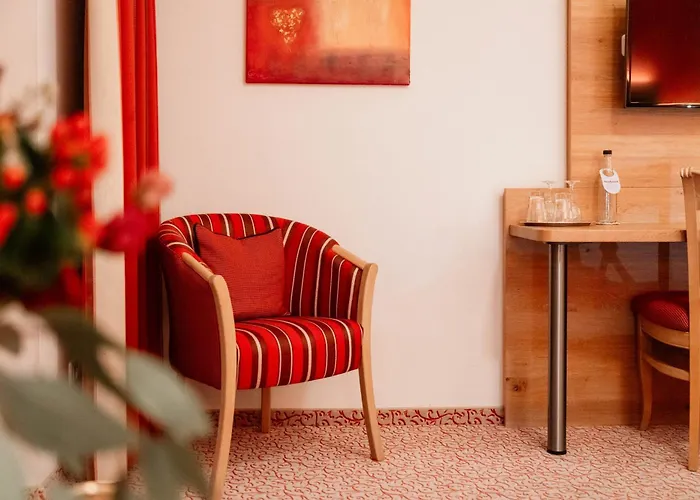 Hotel Neuhaeusl - Herzlich Familiaer
