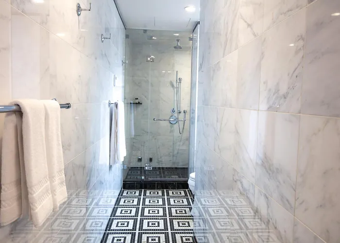 The Iroquois Times Square, A Small Luxury Hotel