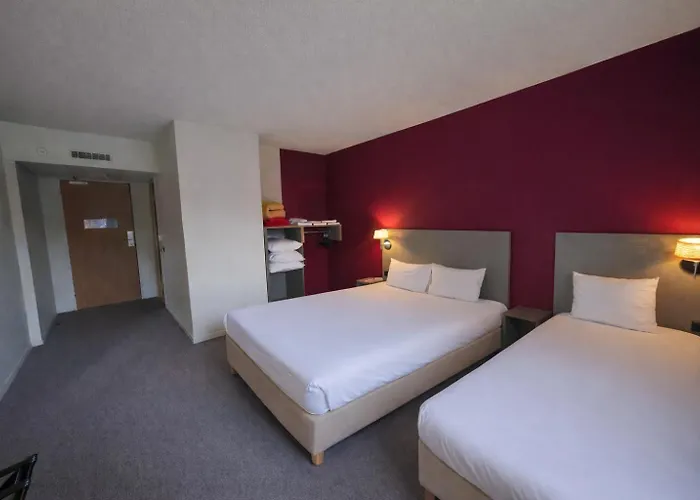 The Originals City, Hotel Les Bruyeres, Dax Nord