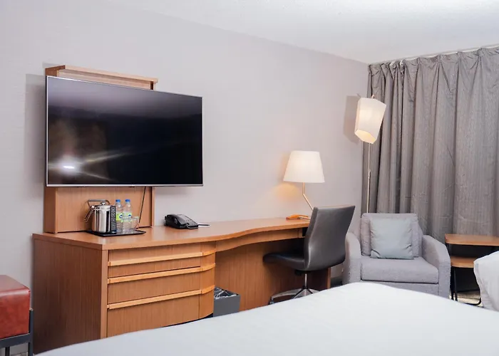 Crowne Plaza Toronto - North York By Ihg